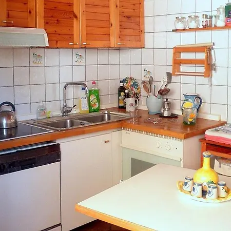 Sleeps 4 Atrani