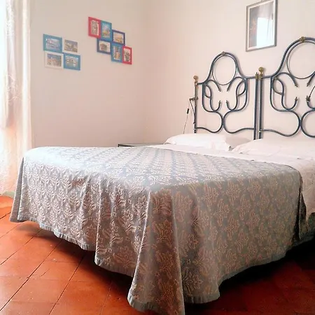 Sleeps 4 * Atrani